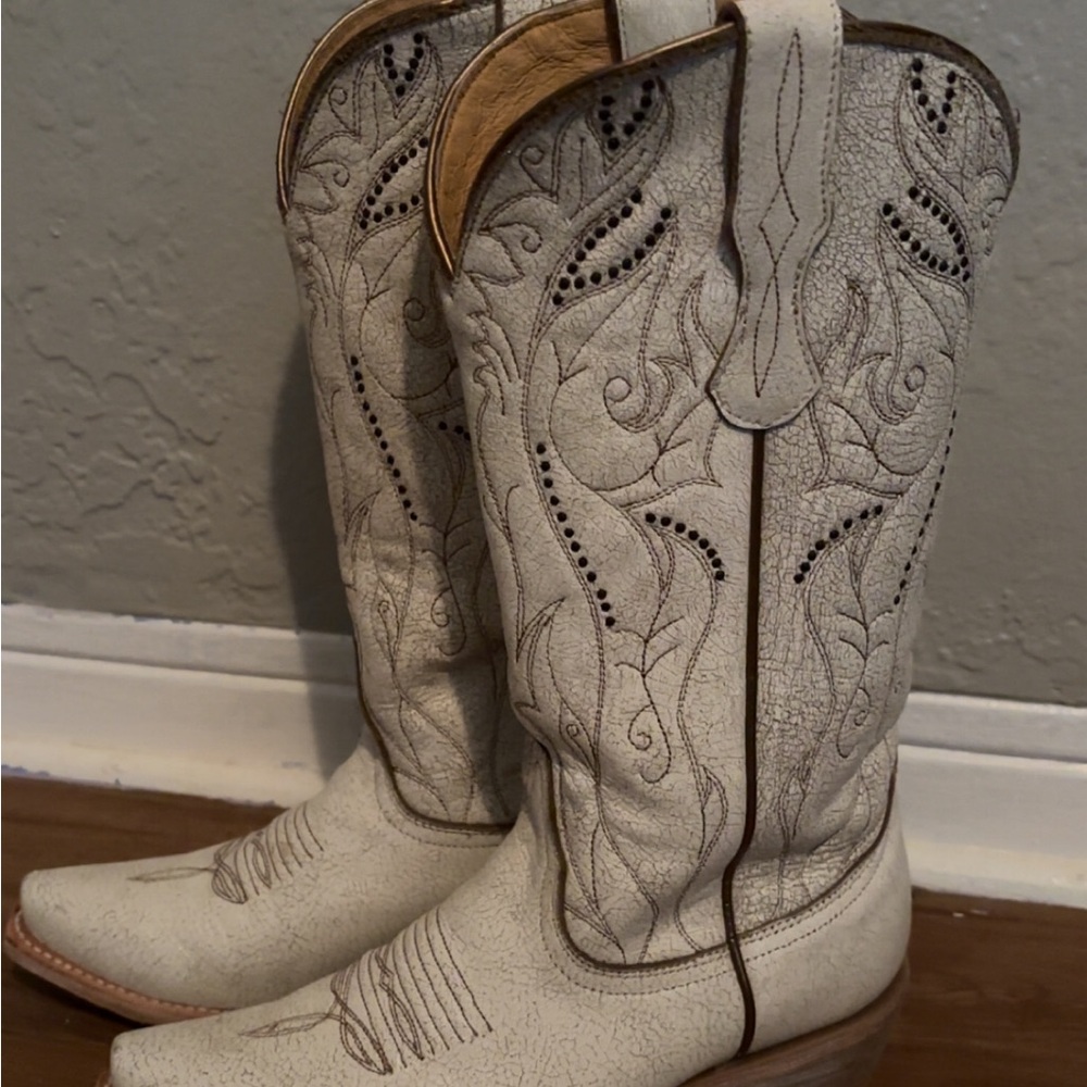 Off white cow girl boots from Boot Barn